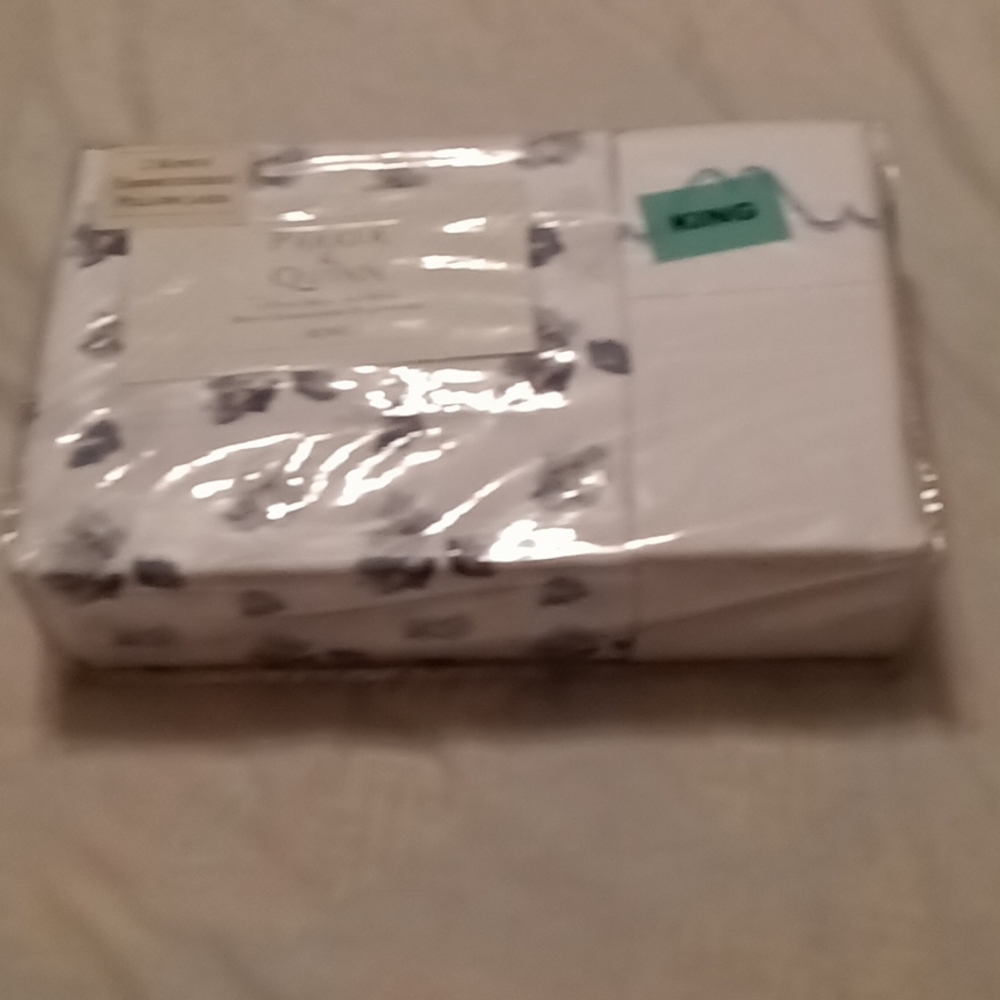 6 Pieces  Sheet Set With Bonus pillow cases